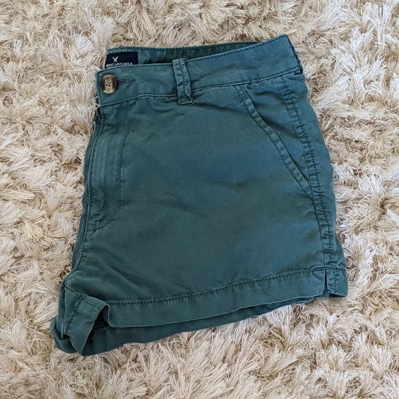 American Eagle Outfitters Pants - Green AE shorts
